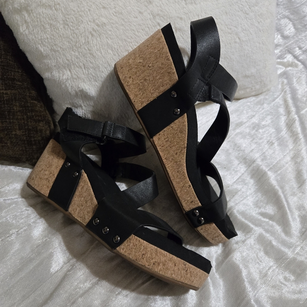 Black Wedge Sandals By Corky Size 8 EUC! Worn Once!! - Picture 2 of 7